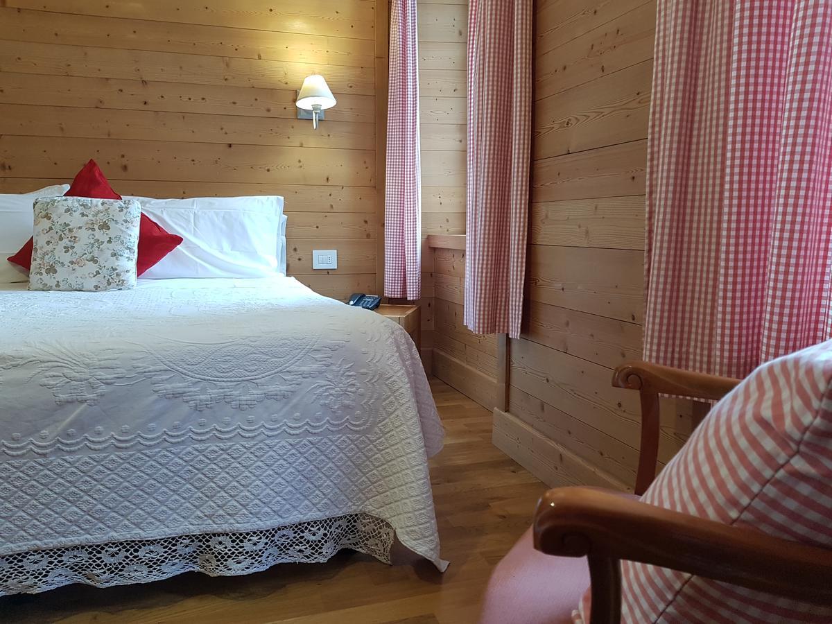 Hotel Pedretti Бранци Экстерьер фото