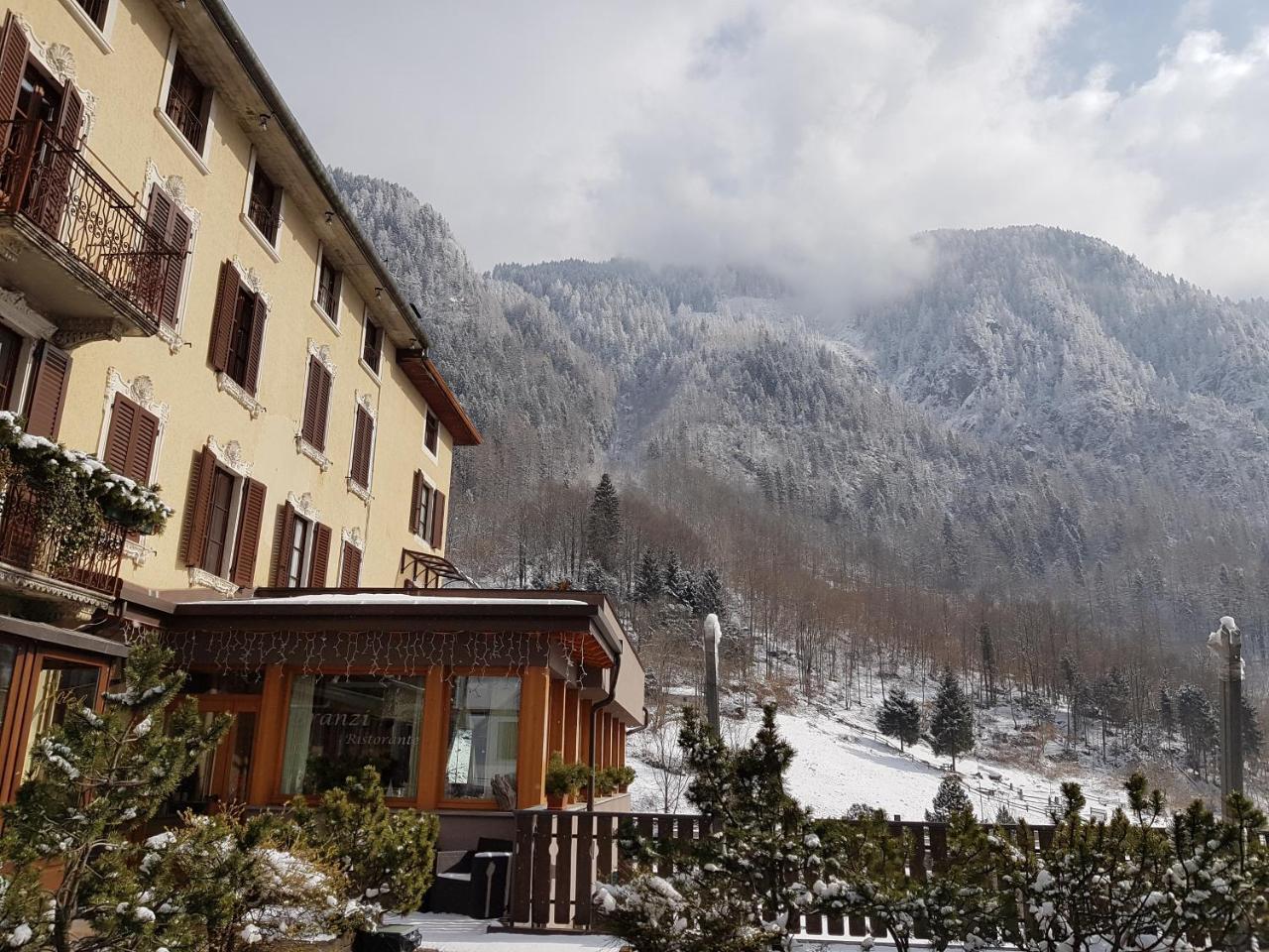 Hotel Pedretti Бранци Экстерьер фото